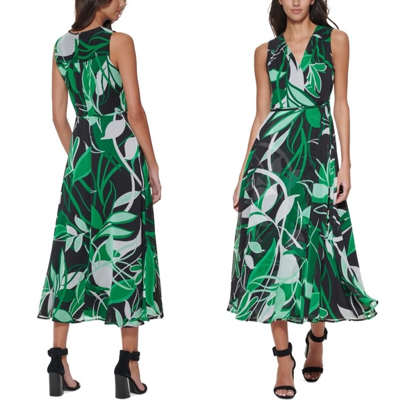 Calvin Klein Petite Surplice-Neck
Sleeveless a-Line Dress Fern size 4P Petite - Picture 10 of 10